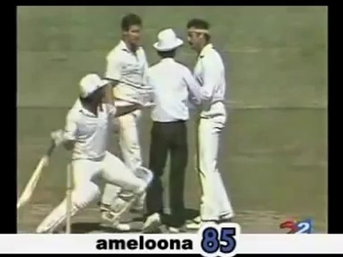 Javed Miandad and Dennis Lillee Javed Hold bat to beat Lillee
