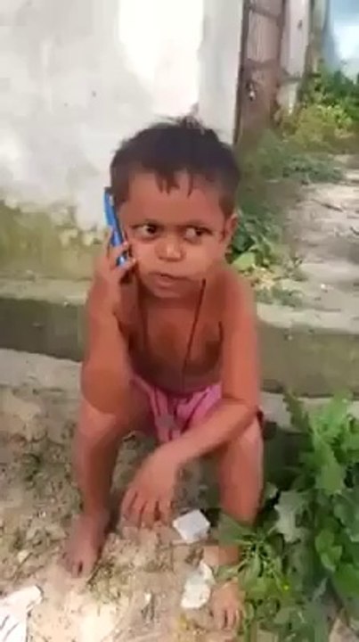 Chota Don talking with staff