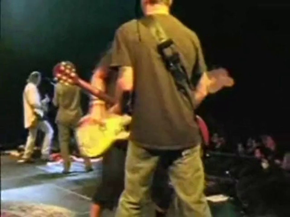 Neil Young & Pearl Jam - All Along the Watchtower