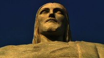 Workers repairing iconic Christ statue in Rio receive blessing