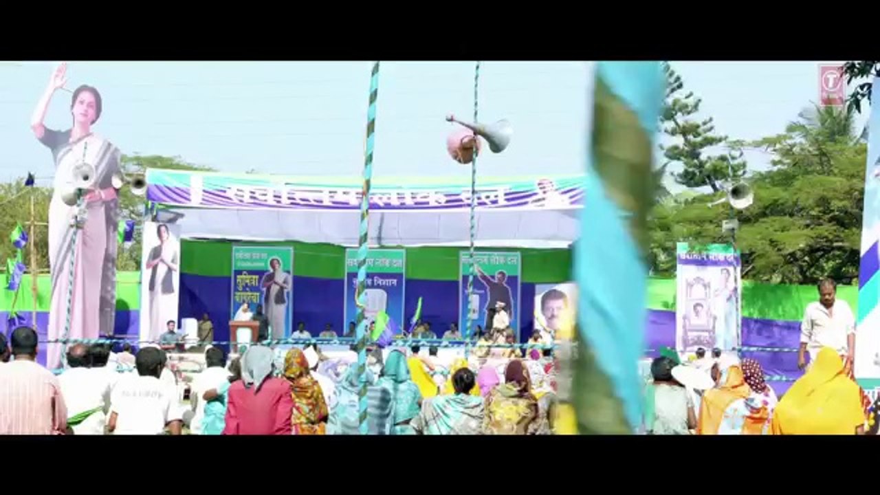 Gulaab Gang Title Song _ Madhuri Dixit, Juhi Chawla _ Shilpa Rao, Malabika Bramha