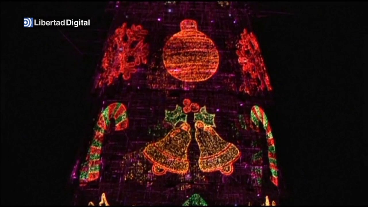 Encienden el árbol de Navidad flotante más alto del mundo en Rio de Janeiro