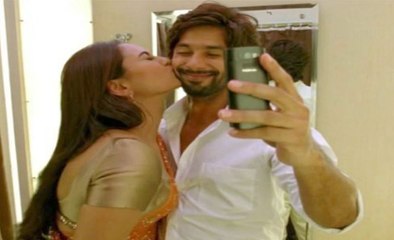 Sonakshi Sinha Caught Kissing Shahid Kapoor