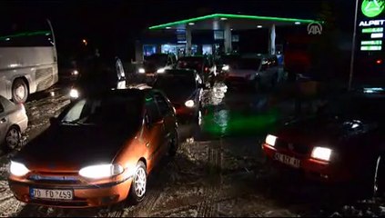 Sertavul Geçidi'nde kar yağışı