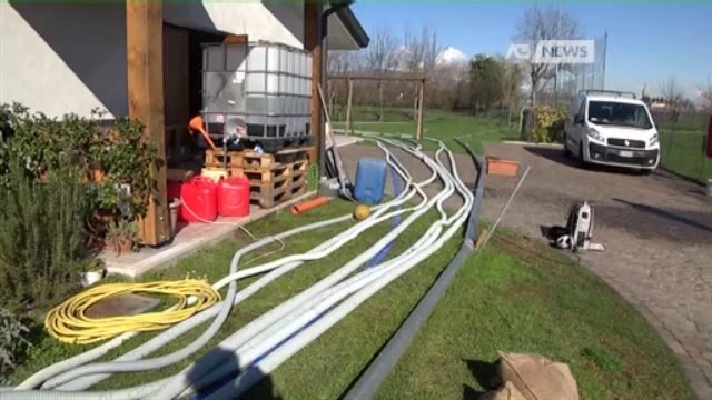 LA CASA DEI SOGNI INGHIOTTITA DALL'ACQUA