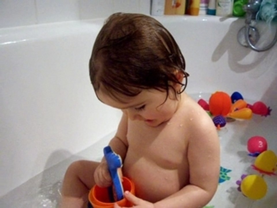 je m'éclate dans mon bain........