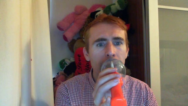 Wiwi égratigne vers le bleu de Dominique A