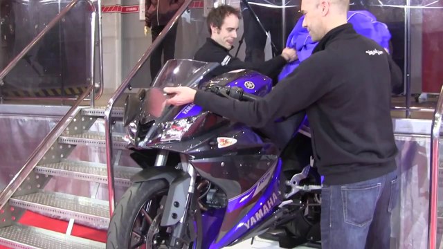 WORLD EXCLUSIVE! Yamaha YZF-R125 2015 | First Look | Motorcyclenews.com
