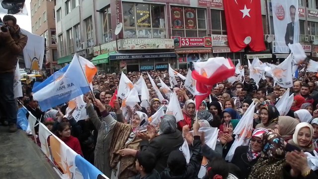 AFŞİN FAZLI AYDOĞAN SEÇİM BÜROSU KRAVAT ATMA-HALİL DEMİR