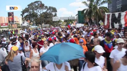 Los estudiantes realizan acto en memoria de fallecidos el 12-F