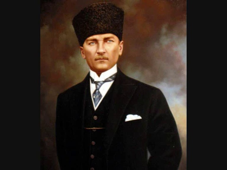 SARI SAÇLIM MAVİ GÖZLÜM