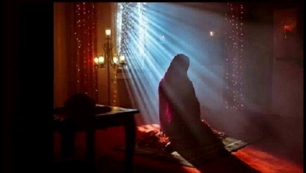 New vedio poetry " ak kissa sunaya. female voice اک قصہ رحیلہ رحمان
