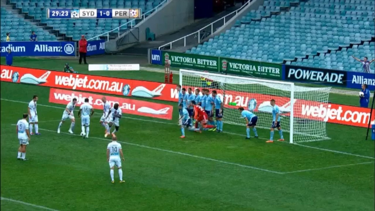 A-league: indirekter freistoß - anderson lässt grüßen