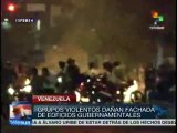 Grupos violentos atacan sedes gubernamentales en Venezuela