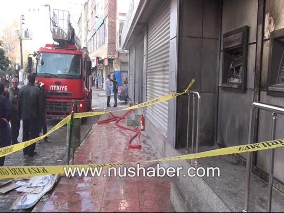 Nusaybin'de Bir Bankaya Molotoflu Saldırı