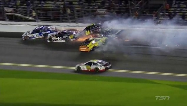 NASCAR Sprint Cup The Sprint Unlimited 2014 Big one