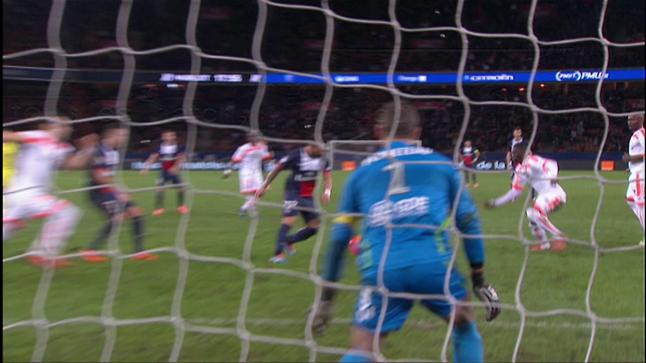 But Ezequiel LAVEZZI (18ème) - Paris Saint-Germain - Valenciennes FC - (3-0) - 14/02/14 - (PSG-VAFC)