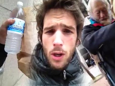 Neknomination : aider un SDF