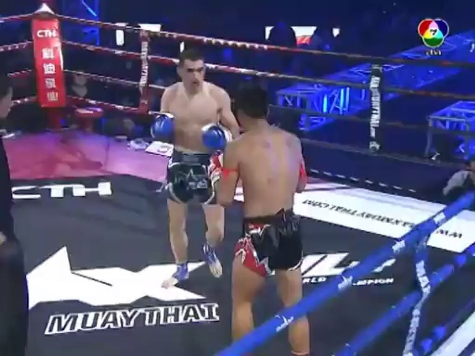 Max Muay Thai World Champion February 16th, 2014 (4 Men Tournament)