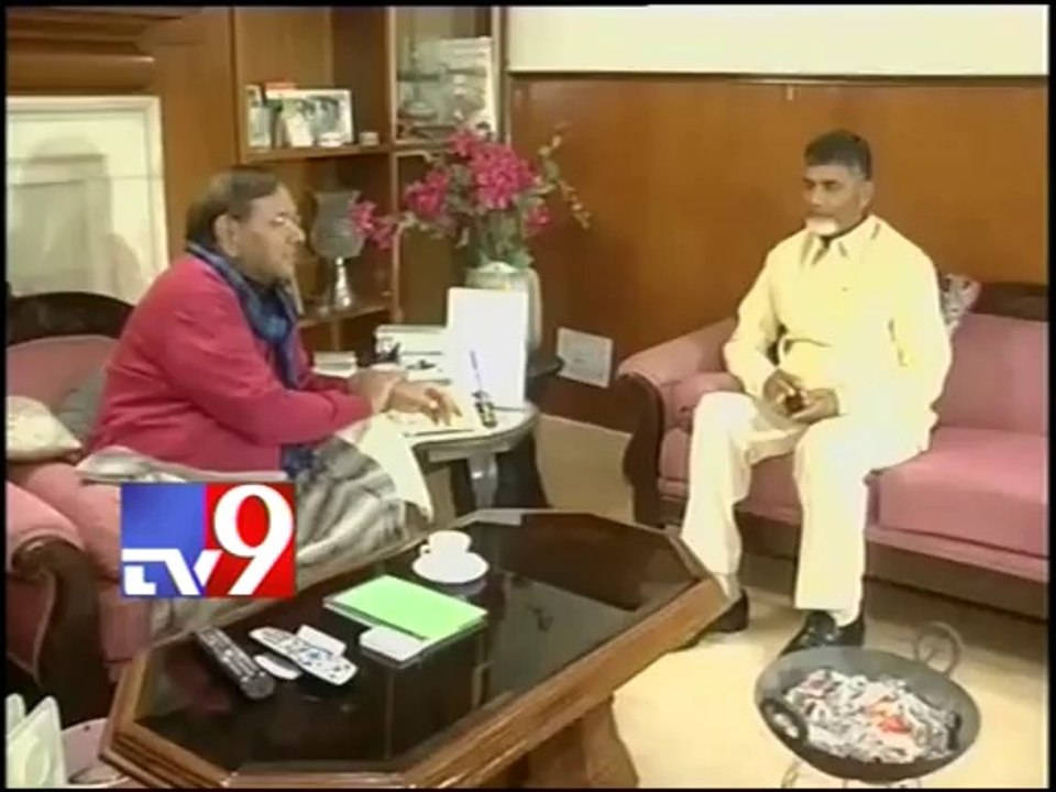 Chandrababu seeks JDU Sharad Yadav support over T Bill