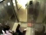 Homem apanha de menina no elevador! MUITO ENGRAÇADO