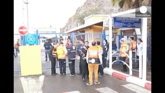 Egitto. Almeno 4 morti in attentato suicida. Colpito bus turistico