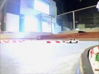 Mini Z haciendo Drifting