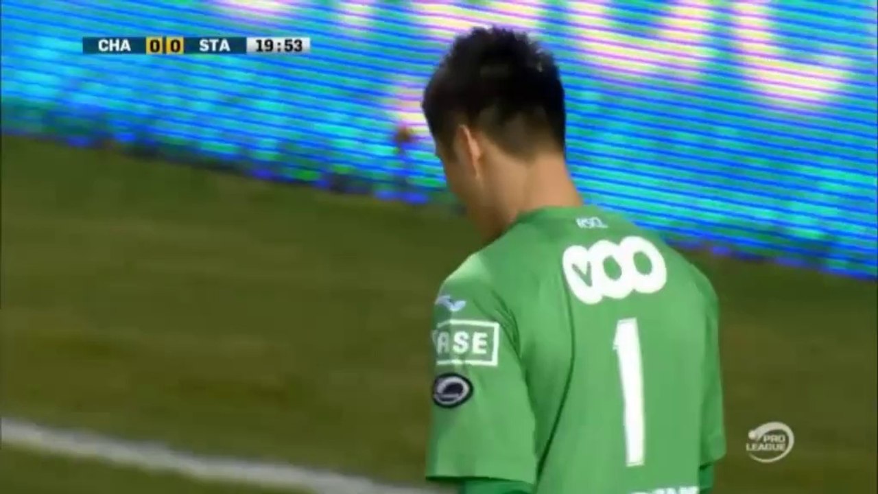 Jupiler League: Brutalo-Foul! Rot für Blutgrätsche