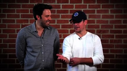 Ben Affleck und Matt Damon fragen nach Spenden