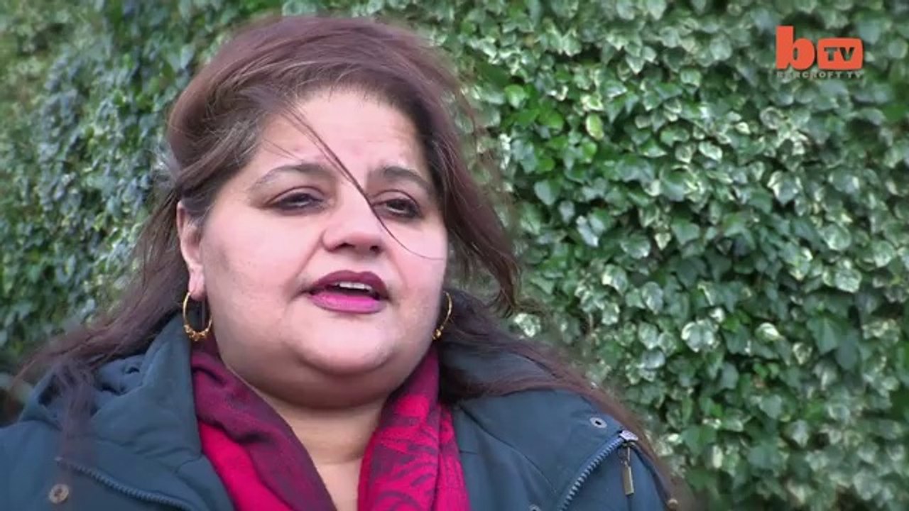 INCROYABLE MAIS VRAI :  CETTE PAKISTANAISE SE LAISSE POUSSER LA BARBE.
