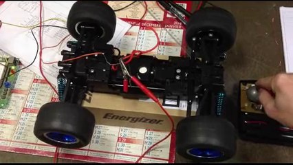 voiture RC avec picaxe