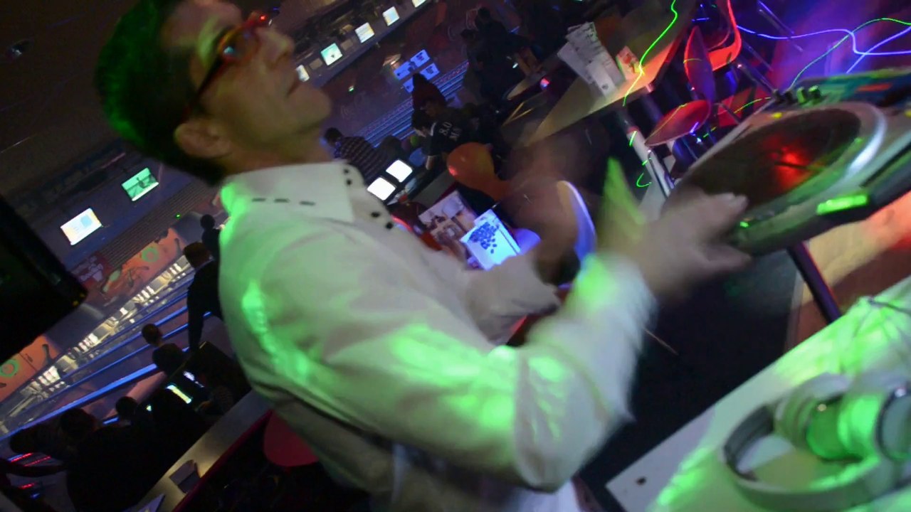 Before Colorbowl avec Aadtm : Dj Arno aux platines et Dj Angelo aux percussions part:1