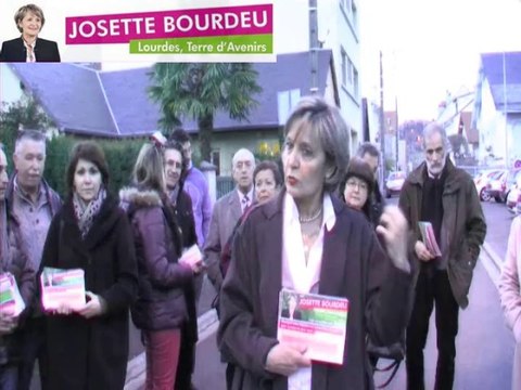 Lourdes Municipale 2014 : Josette Bourdeu de porte à porte bonheur !