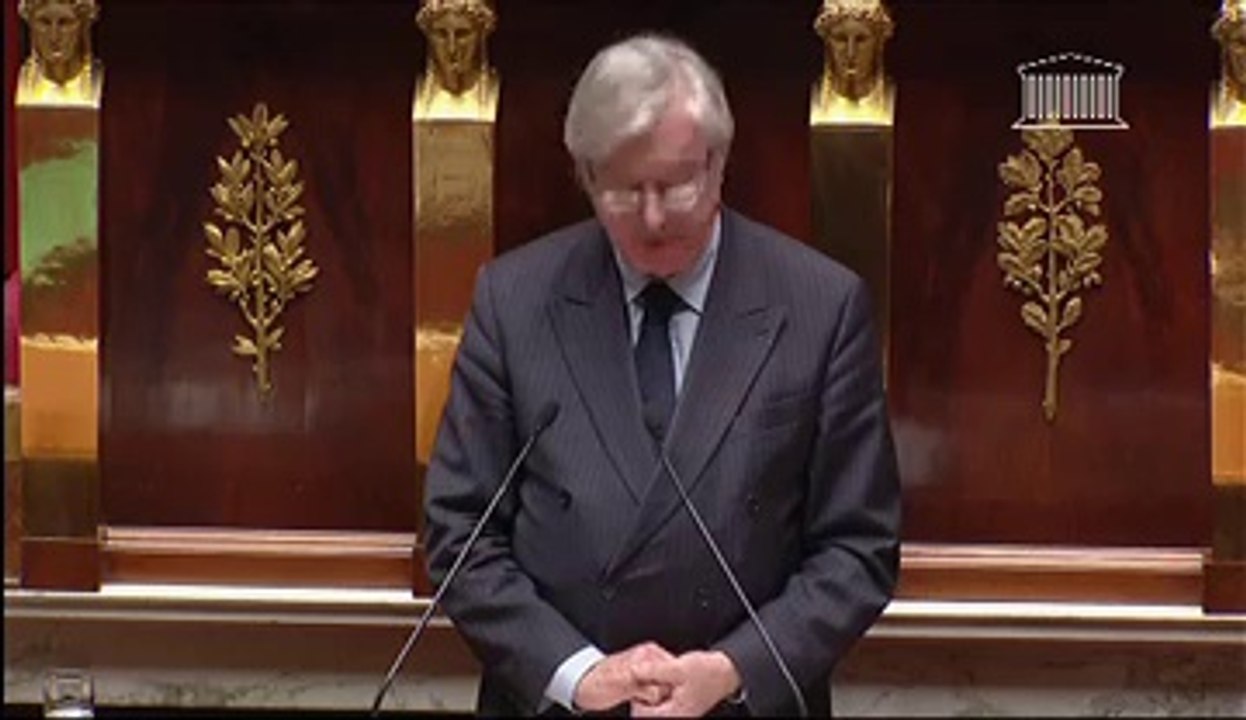 Questions au Gouvernement ; Artisanat, commerce, et très petites entreprises (vote solennel)