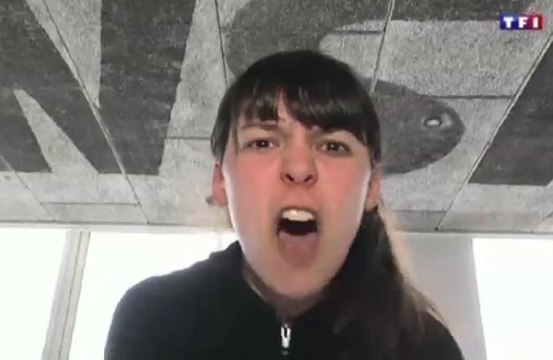 Zap télé: Les Femen s'entraînent dur... Braquer des banques en projet professionnel...