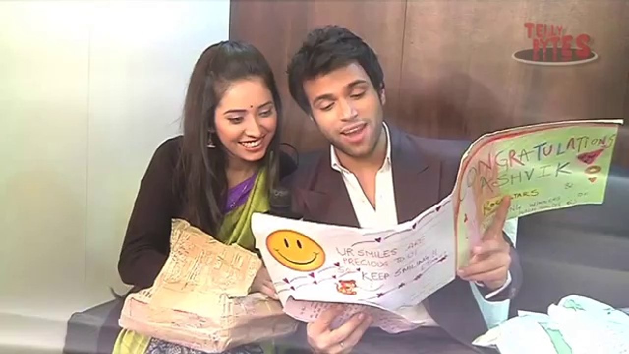 Rithvik and Asha Receive Gifts from Fans LATEST