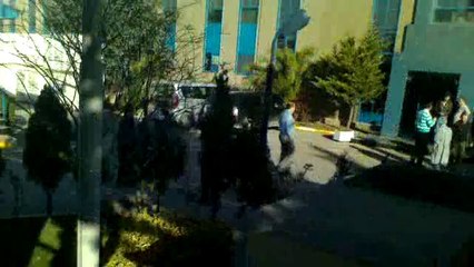 GREİF İŞÇİSİ ÜNSA ÖNÜNDE