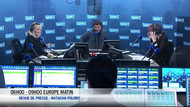 Hollande roucoule avec les pigeons et flatte les patrons