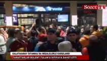 Galatasaray, İstanbul'da meşalelerle karşılandı