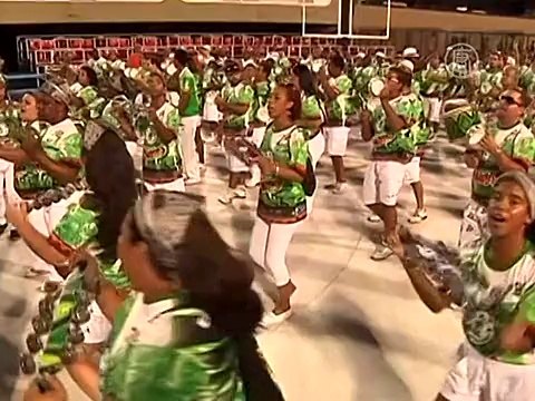 Маски Нельсона Манделы украсят карнавал в Рио