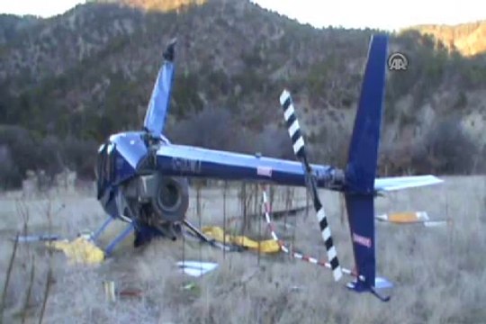 Tarladaki sahipsiz helikopter davalık oluyor