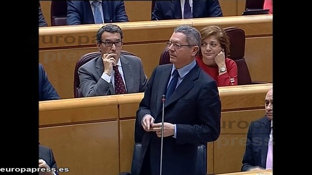 Gallardón defiende en el Senado la Ley del aborto