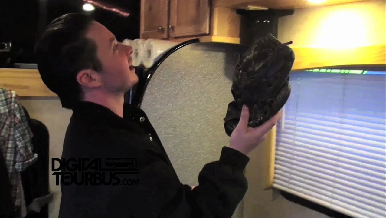 Bayside - BUS INVADERS Ep. 152