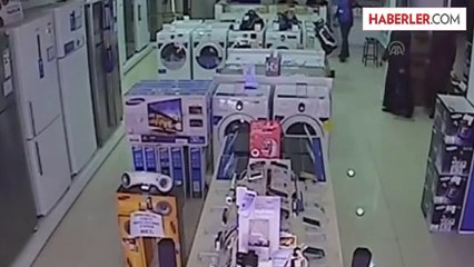 Erzincan'da Hırsızlık Anı Güvenlik Kameralarına Yansıdı