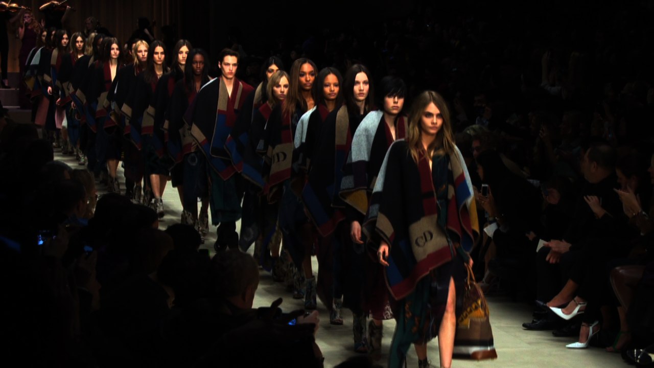 Naomie Harris, Sexy Fashion Models Spice Up London Fashion Week