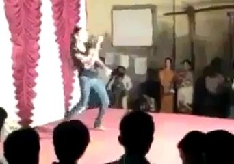 Check Her Confidence - Watch Till End - Very Funny -