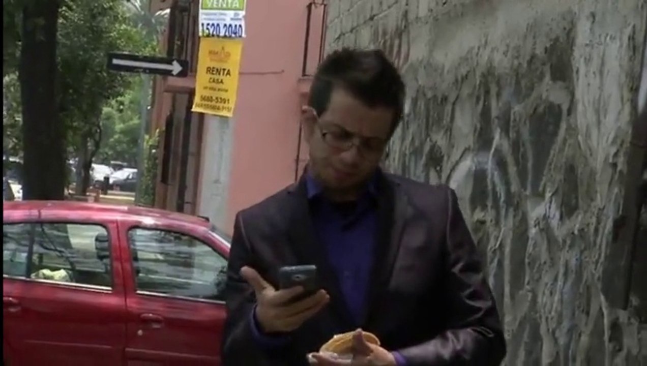 Axel Mares Imitando Al Teacher Lopez Doriga  en Sketch Cero Grados, Casa de la Imitación (Parodiando)