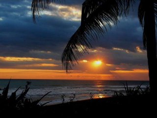 Singing in the bathtub (Original Mix) - Sezer Uysal, Evren Ulusoy