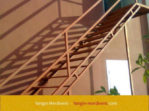 Yangın Merdiveni Basamak Genişliği