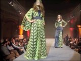 SENER YILDIZ at INCI HAKBILEN FASHION SHOW - Live Performance - COLLECTION 2012 - Simurg -